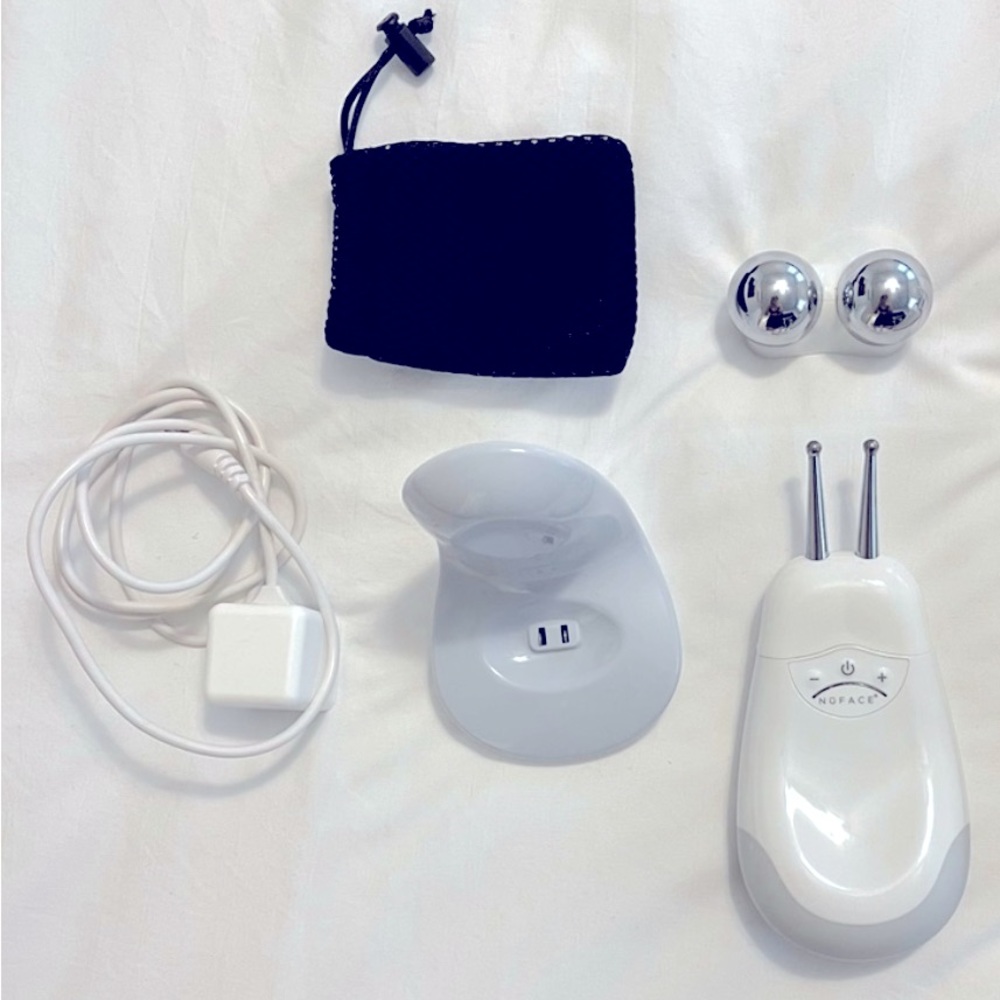 EUC NuFace Trinity with Lip/Eye Attachment